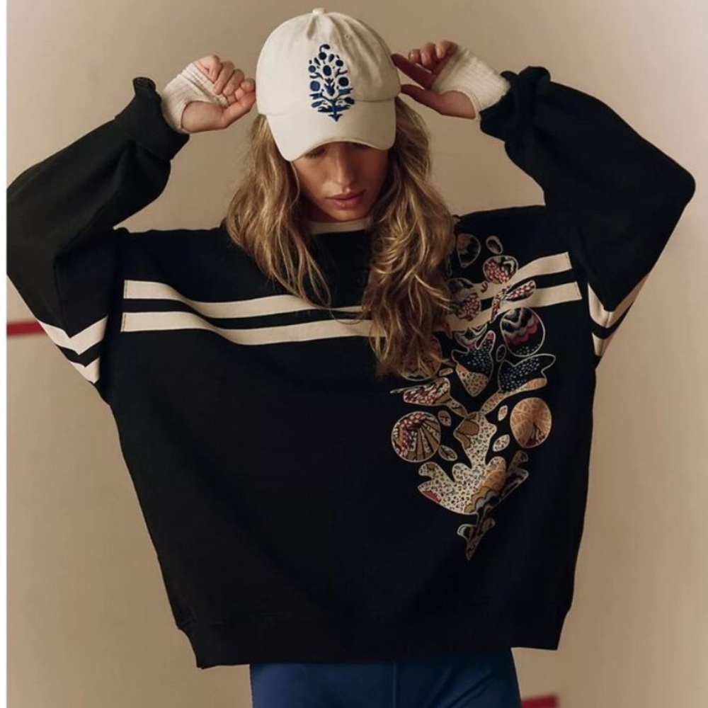 NWOT Free People Buti logo pullover